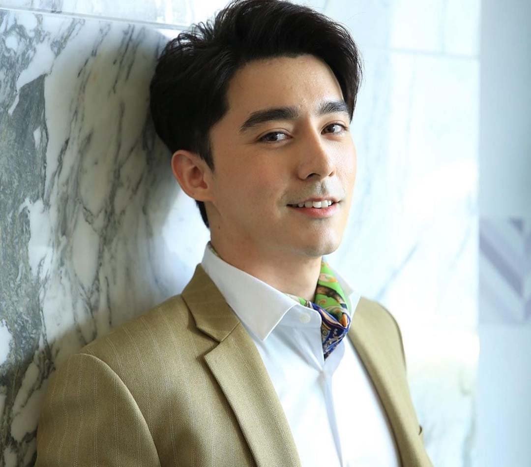 Kanin Stanley as Prince Anantawut Sawettawarit in The Loyal Pin.